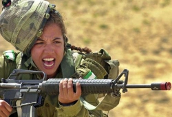Как выглядит женщина-солдат в Израиле?