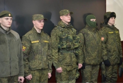 Воронежские военные оделись в новую форму