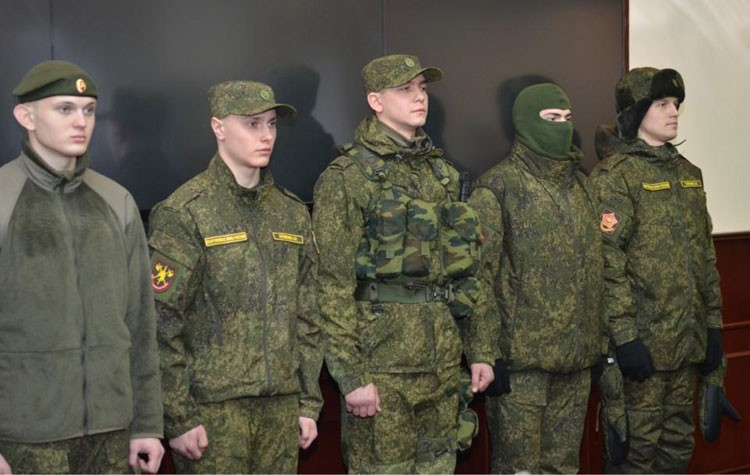 Воронежские военные оделись в новую форму